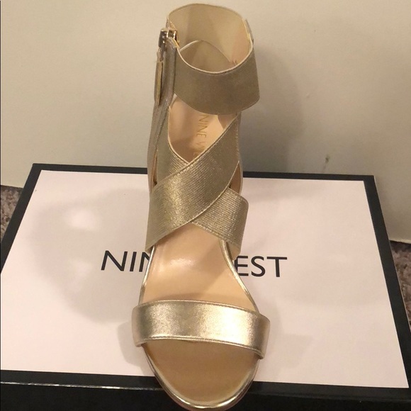 Nine West gold heels - Picture 2 of 3